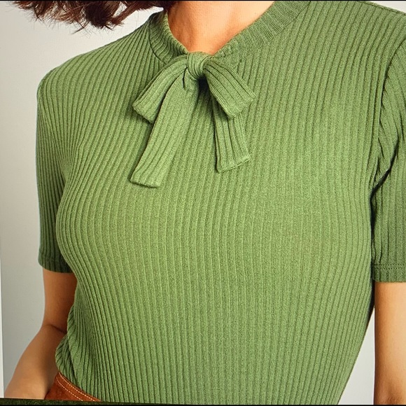 ModCloth Palpable Perks Short Sleeve Top - Picture 3 of 4